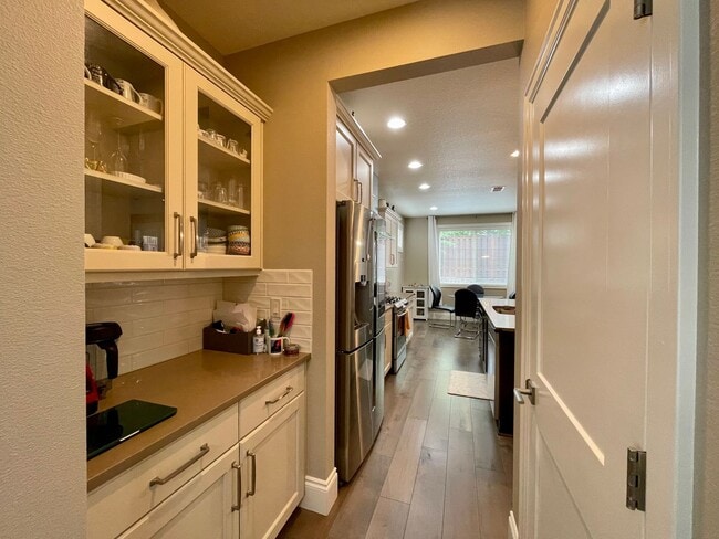Building Photo - Bethany 4Bd/3Ba + Bonus Room House in Thom...