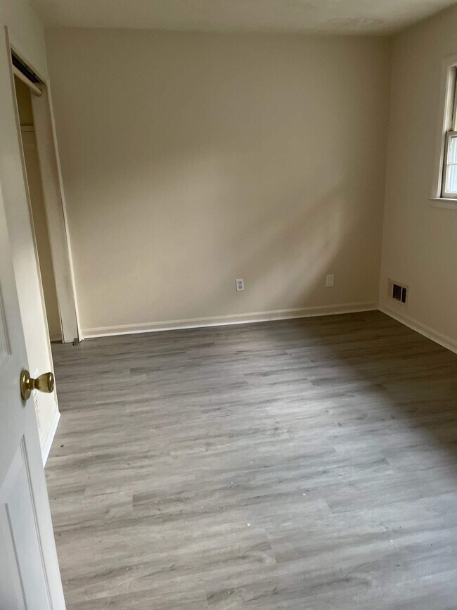 Foto del edificio - 4522 Montclair Dr