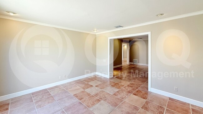 Foto del edificio - 3821 S Kenwood Ln
