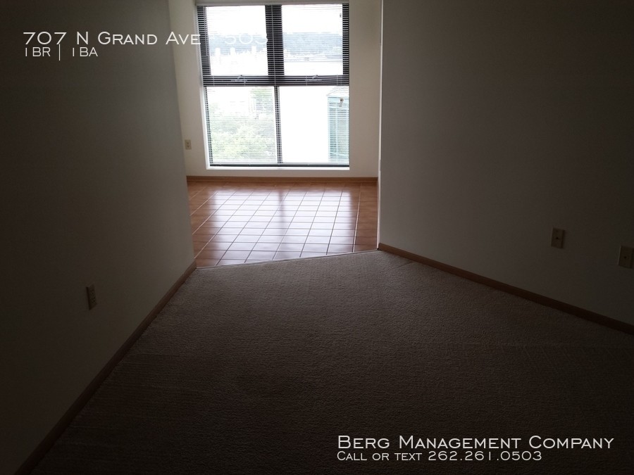 Primary Photo - One Bedroom w/Den