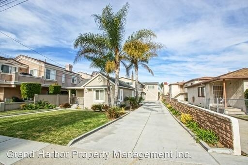 Primary Photo - 2613 Rockefeller Ln