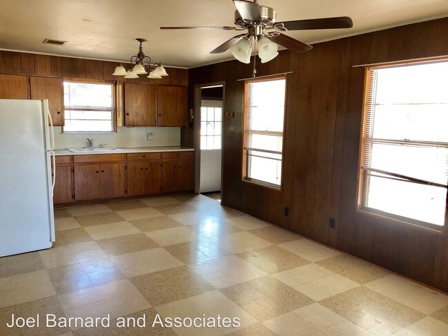 Building Photo - 2 br, 1 bath House - 2113 Old RR 12