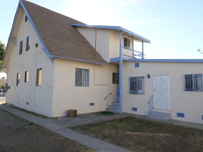 Building Photo - 2639 E 55th St