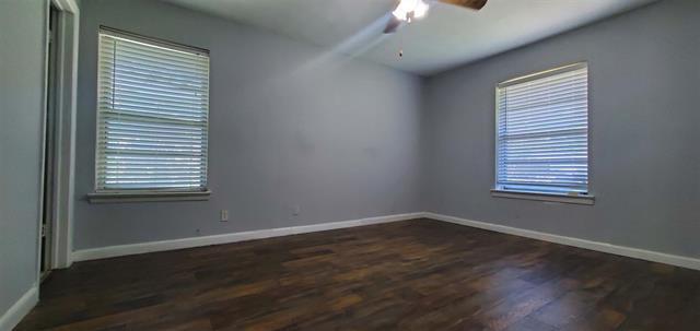 Building Photo - 427 Royal Crest Dr