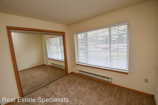 Building Photo - 125 Deer Creek Ct