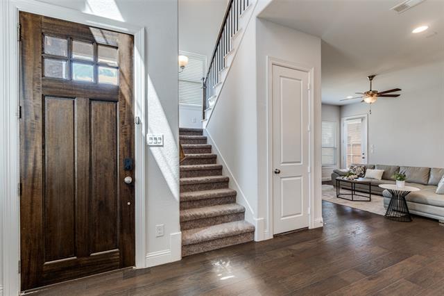 Foto del edificio - 814 Davids Way