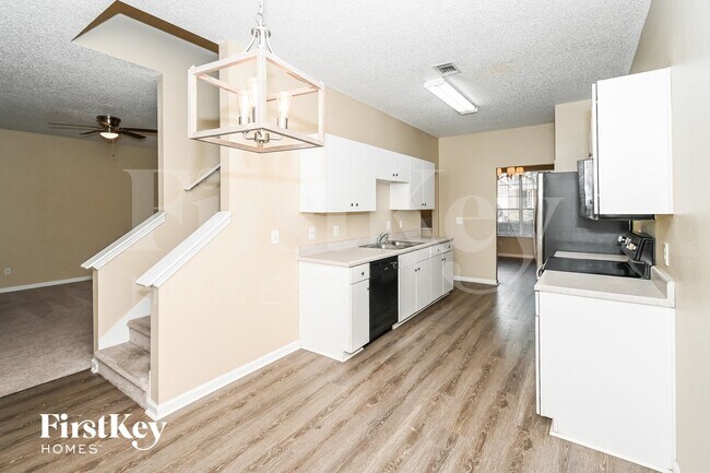Foto del edificio - 4302 Ravenwood Dr