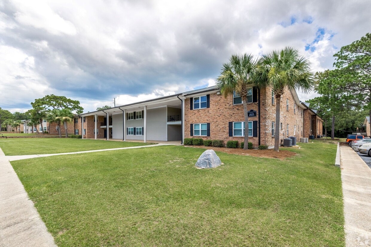 Primary Photo - Courtyard Apartments at Cordova
