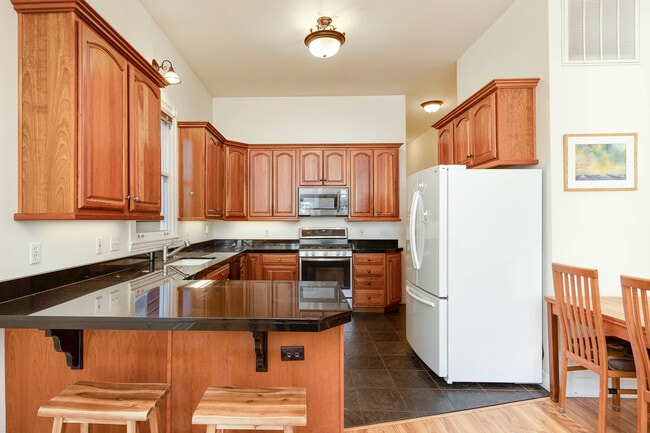 Building Photo - 2152 NW Flanders St