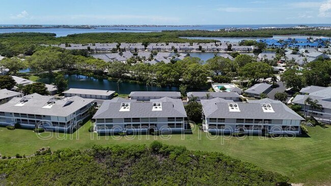 Foto del edificio - 1141 Edgewater Cir