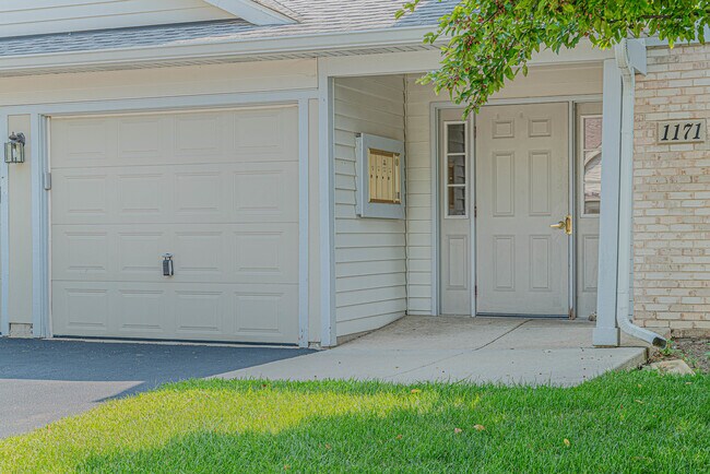 Foto del edificio - 1171 N Red Oak Cir