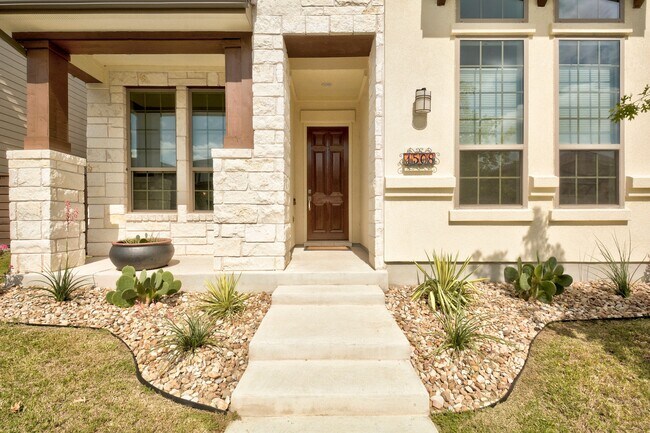 Building Photo - 1508 Arcilla St