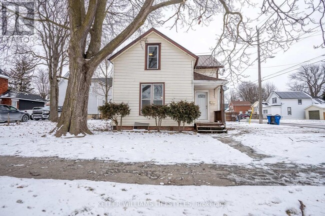 Building Photo - 83 Adelaide St S