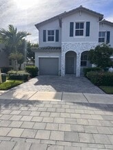 Building Photo - 1178 SE 26th Ter