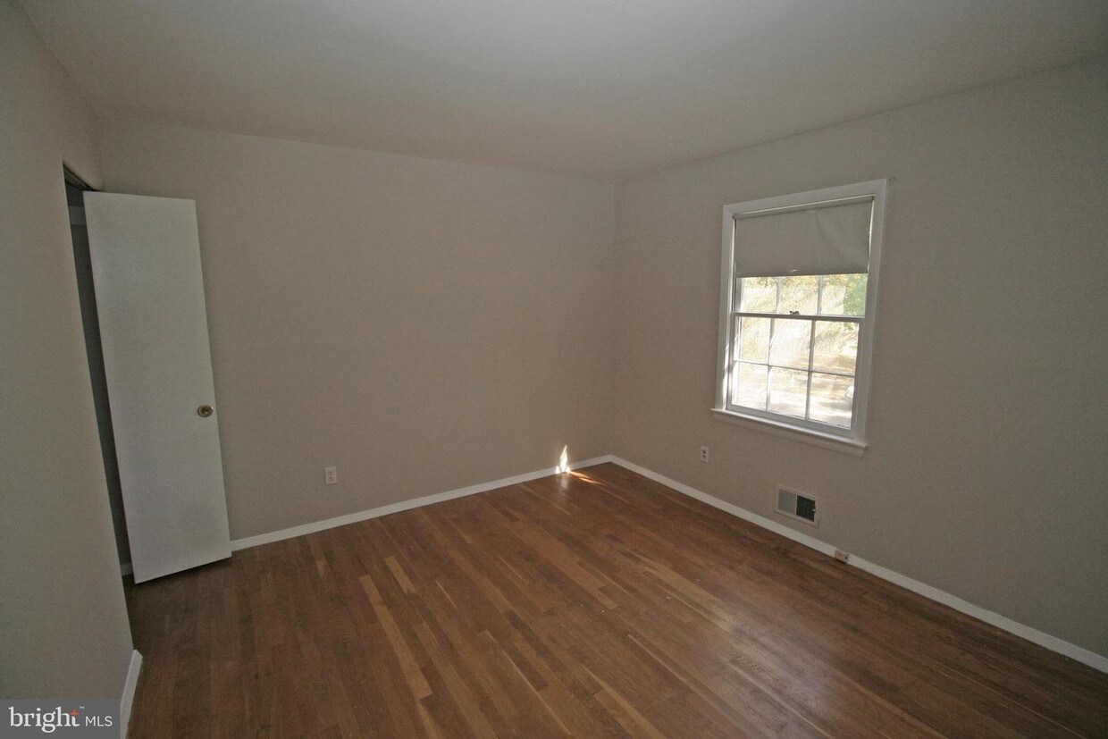 Foto principal - 18913 Abbotsford Cir