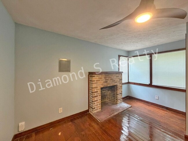 Foto del edificio - 1313 S Jefferson Ave