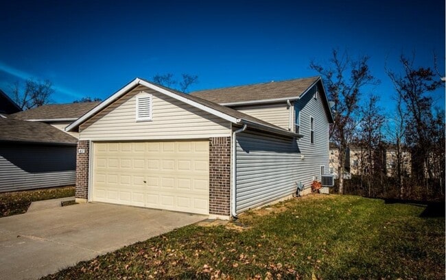 Building Photo - 417 Ramblewood Way