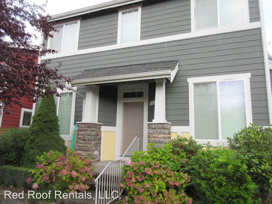 Primary Photo - 1545 Edwards Ave