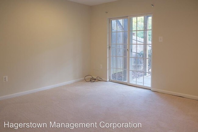 Building Photo - 3 br, 2.5 bath House - 18261 Roycroft Drive