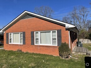 Building Photo - 169 Delmont Dr