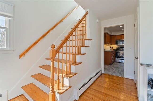 Building Photo - 98 Hargraves Dr