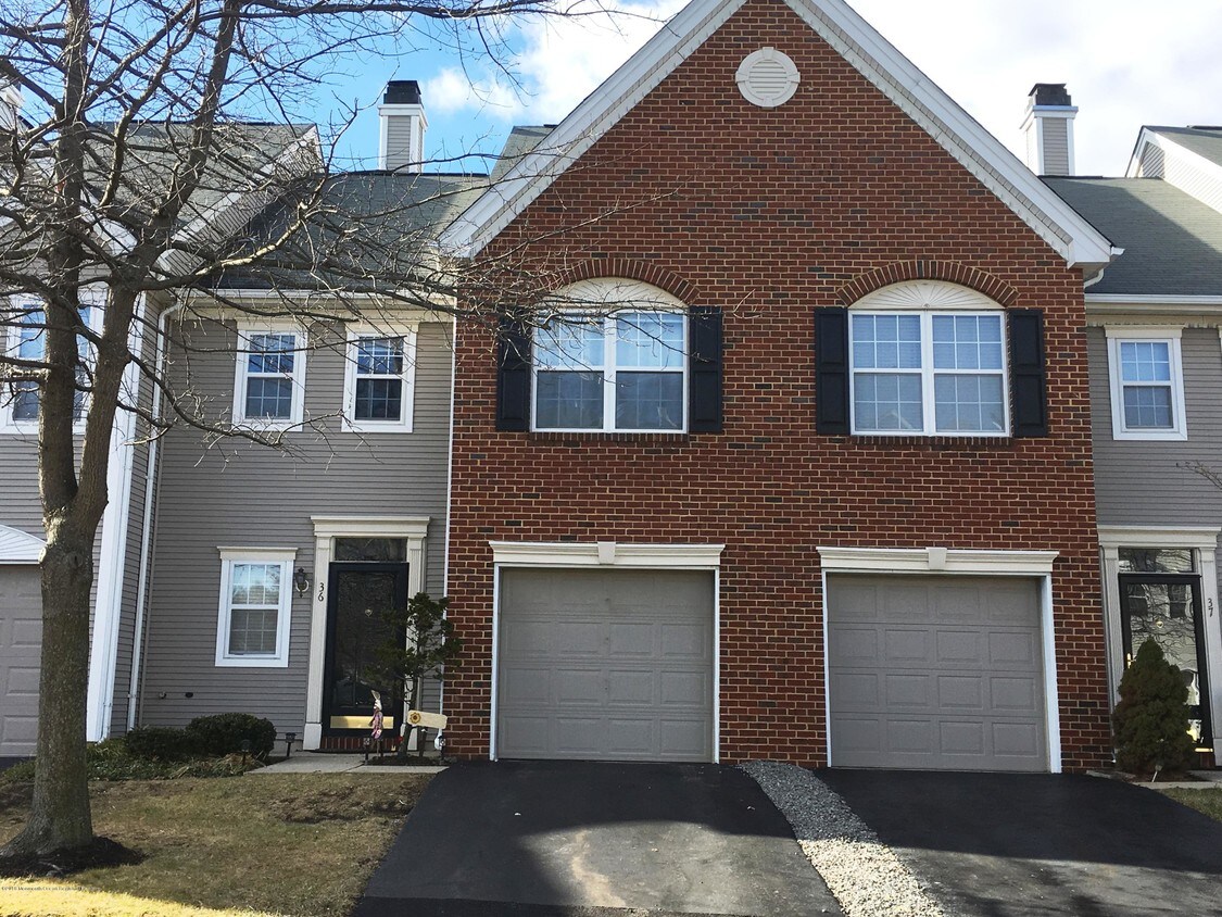 36 Meadow Ln, Holmdel, NJ 07733 Condo for Rent in Holmdel, NJ
