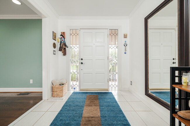 Foto del edificio - 7304 Haymarket Ln