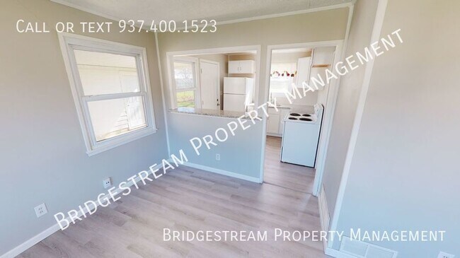 Building Photo - Updated 3 bedroom, 1 bathroom ranch home w...