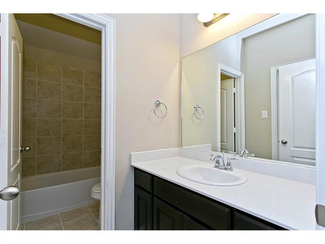 Foto del edificio - 8713 Tutbury Pl