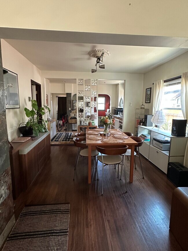 Foto del edificio - 3013 Glenhurst Ave