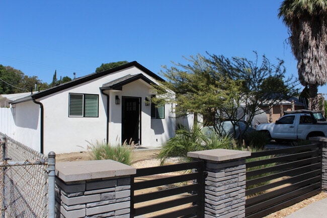 Building Photo - 6623 Enfield Ave
