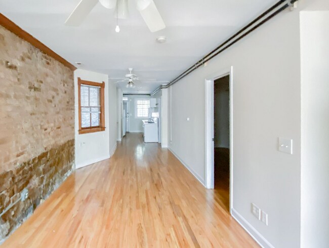 Foto del edificio - 1208 W Wrightwood Ave