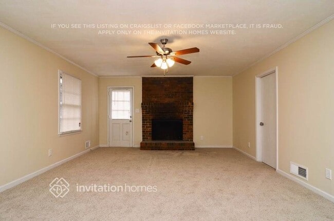 Building Photo - 2668 Earl Dr