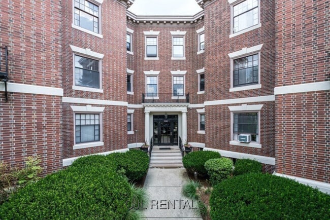 Photo - 169 Washington St Apartment