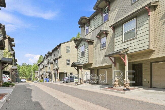 Foto del edificio - 2520 W Pikes Peak Dr