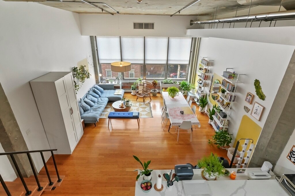 Foto principal - 156 Porter St