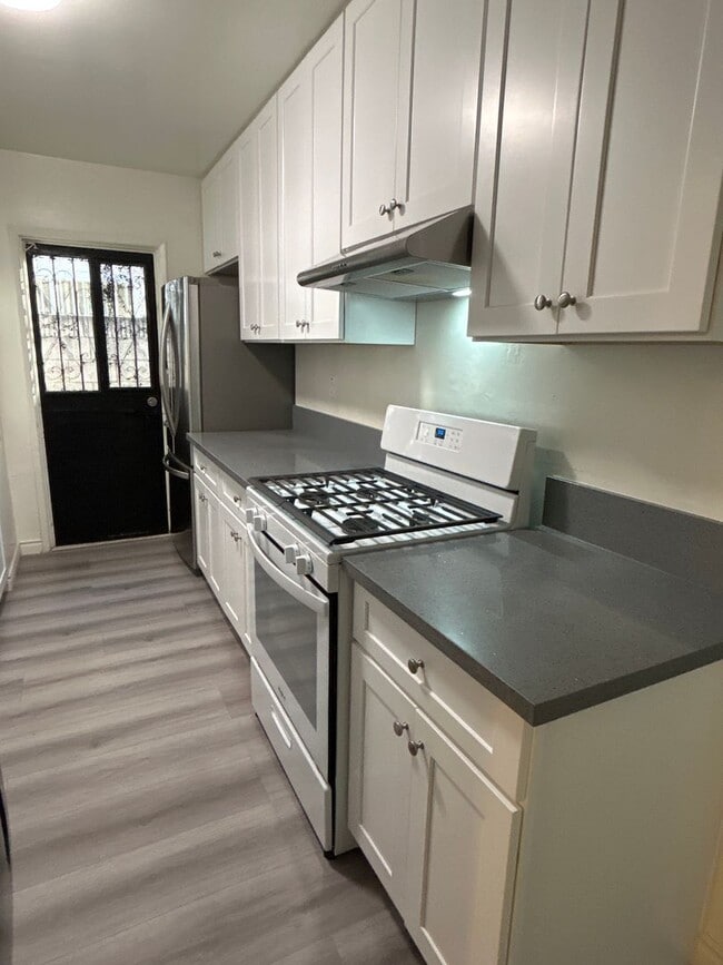 Foto del edificio - 608 N Orange Ave