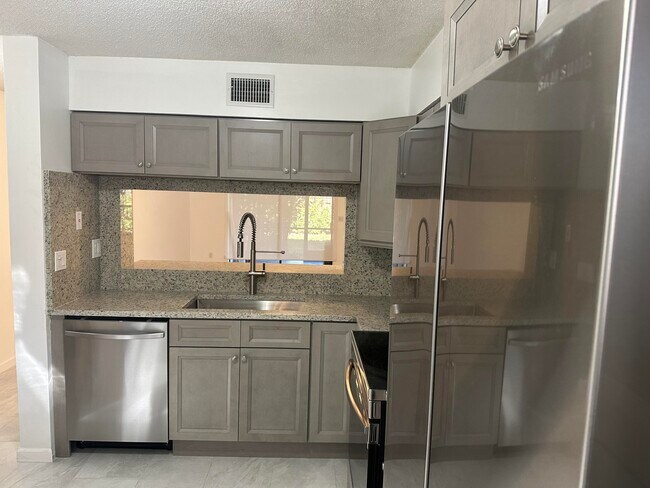 Foto del edificio - 3130 Millwood Terrace