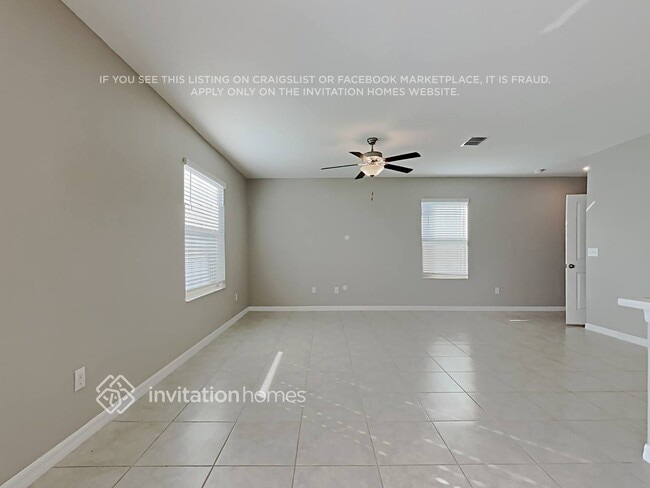 Building Photo - 10221 Cool Waterlily Ave