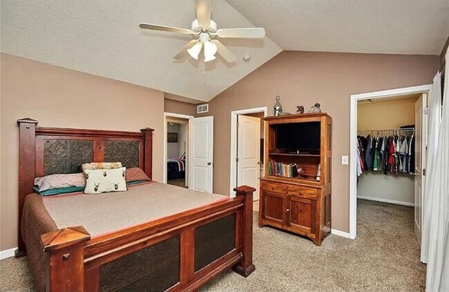 Foto del edificio - 3015 SW White Birch Dr