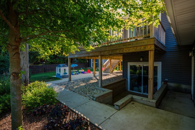 Building Photo - 6019 248th Ave