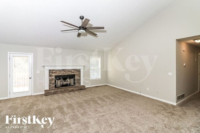 Building Photo - 111 Thornwood Dr