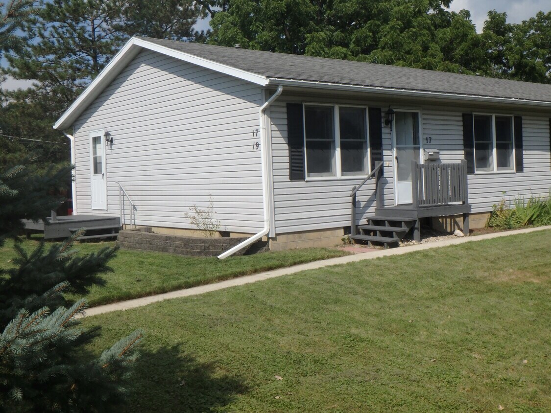 17 Toledo St, Delaware, OH 43015 17 Toledo St Delaware, OH