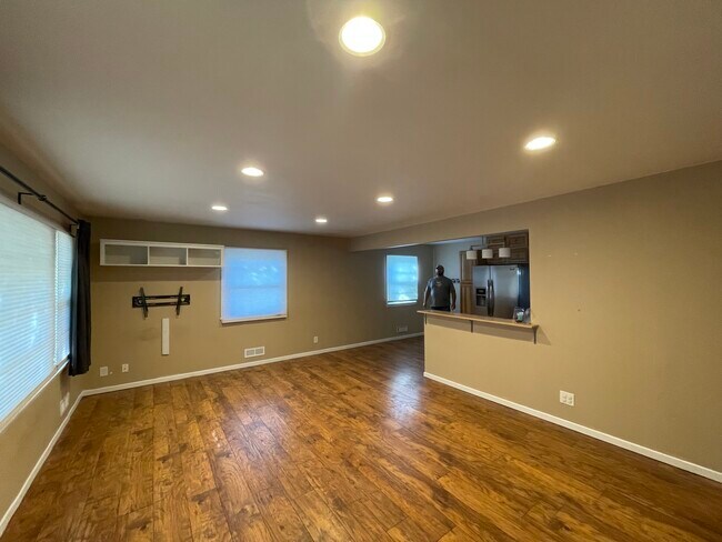 Living - 8300 Aldrich Ave S