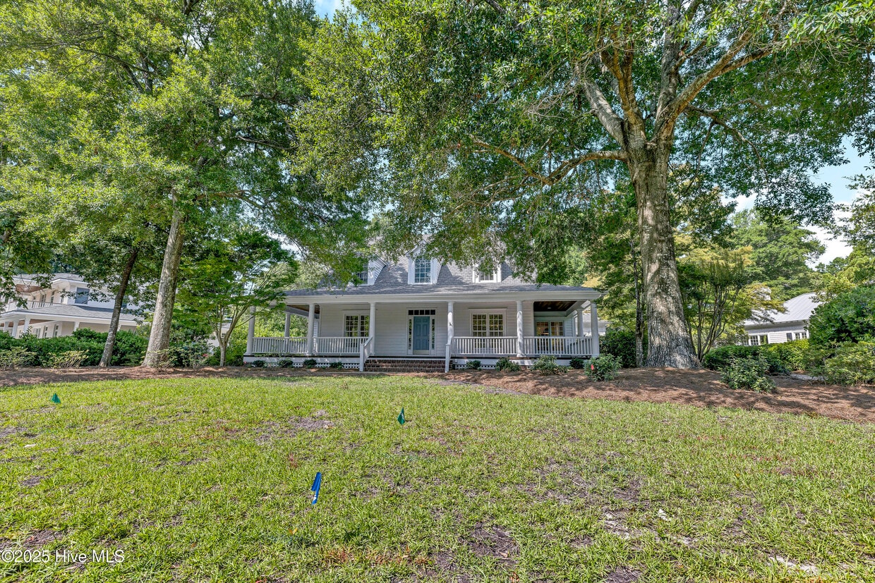 Foto principal - 844 Arboretum Dr