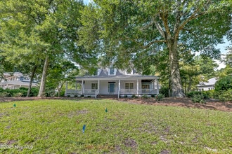 Building Photo - 844 Arboretum Dr