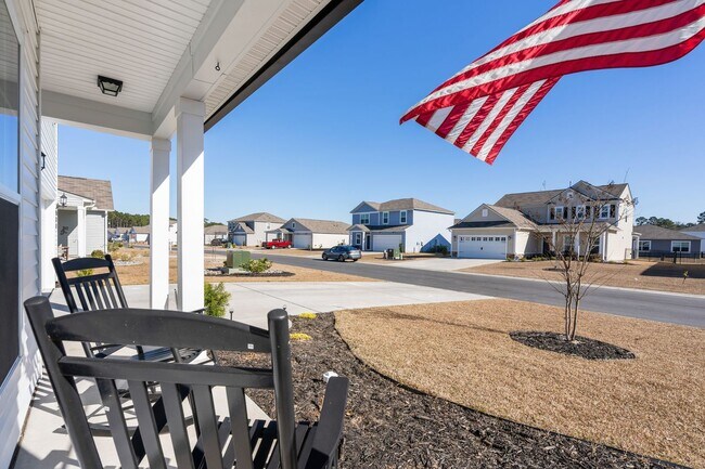 Foto del edificio - Beautiful 4 Bedroom, 2.5 Bath Home, Bonus ...