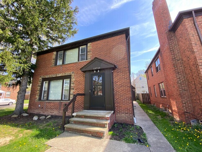 Foto del edificio - 2199 Cranston Rd