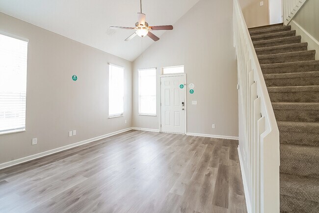 Building Photo - Spacious 3-Bedroom Home in Smyrna