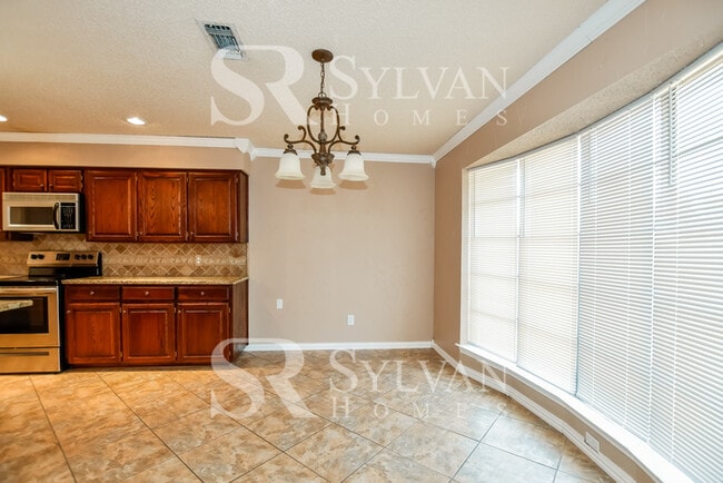Building Photo - The Lifestyle You Deserve.
